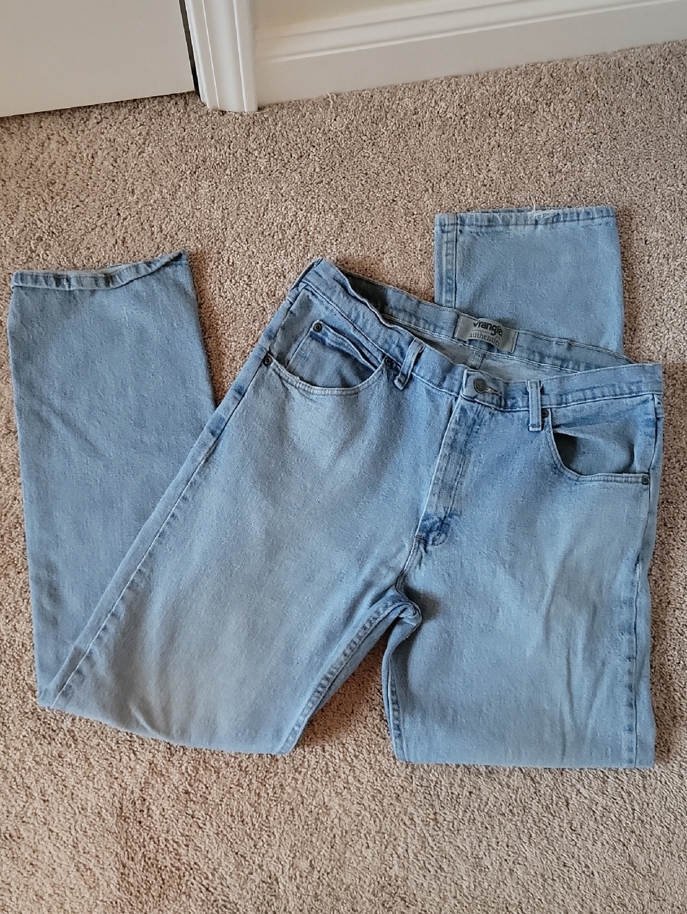 Wrangler Light Blue Straight Leg Men’s Jeans